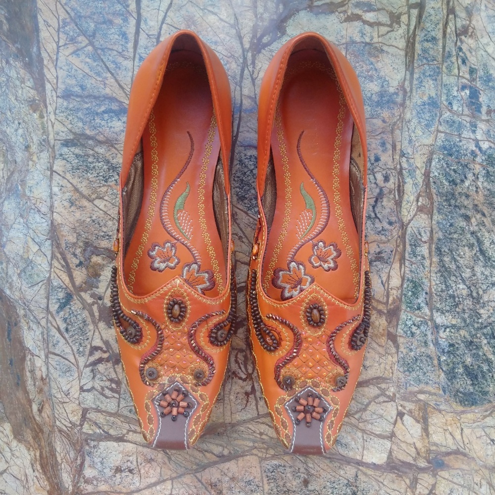 Bedazzled bead orange leather Aladdin vintage flat
